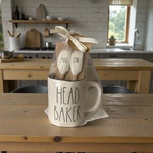 Rae Dunn Head Baker Mug with Spatula Set